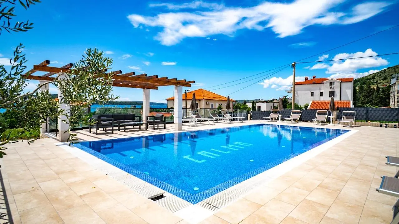 Calma Apartments Trogir