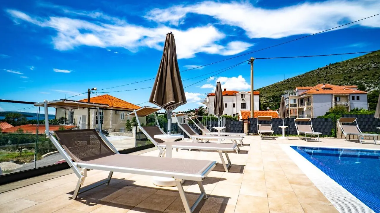 Calma Apartments Trogir